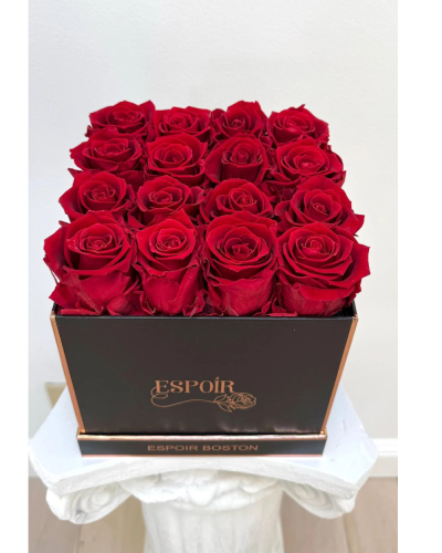 12 preserved red roses in a luxury square gift box, long-lasting floral arrangement, perfect for anniversaries, birthdays, and home décor.